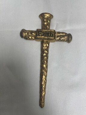 Gold Tone Metal 3 Nail Style Cross "Faith" Crucifix Wall Mount Religious
